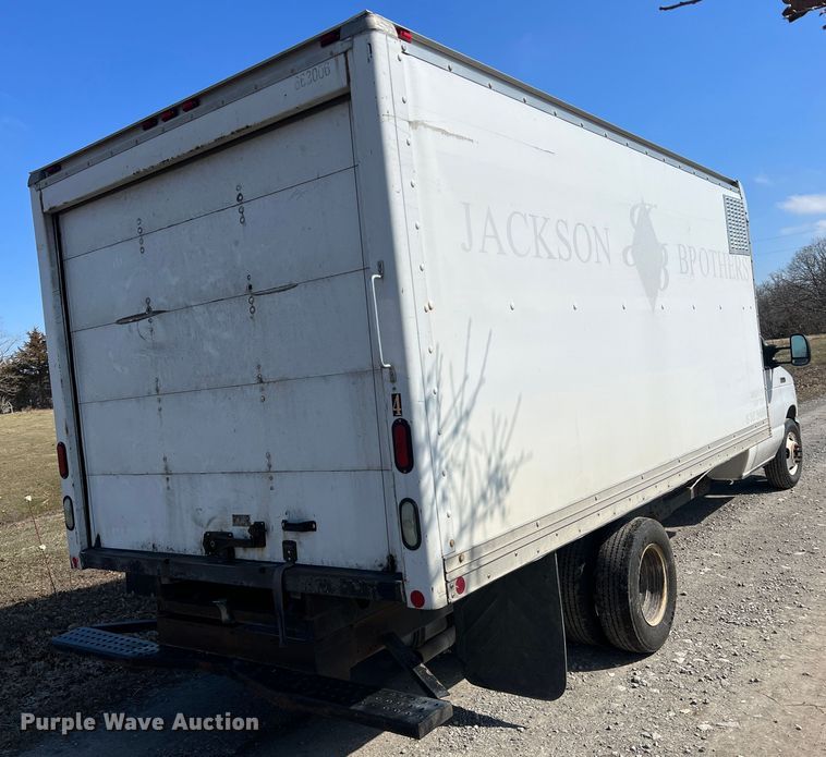 image for item MM9182 2013 Ford E450  box truck