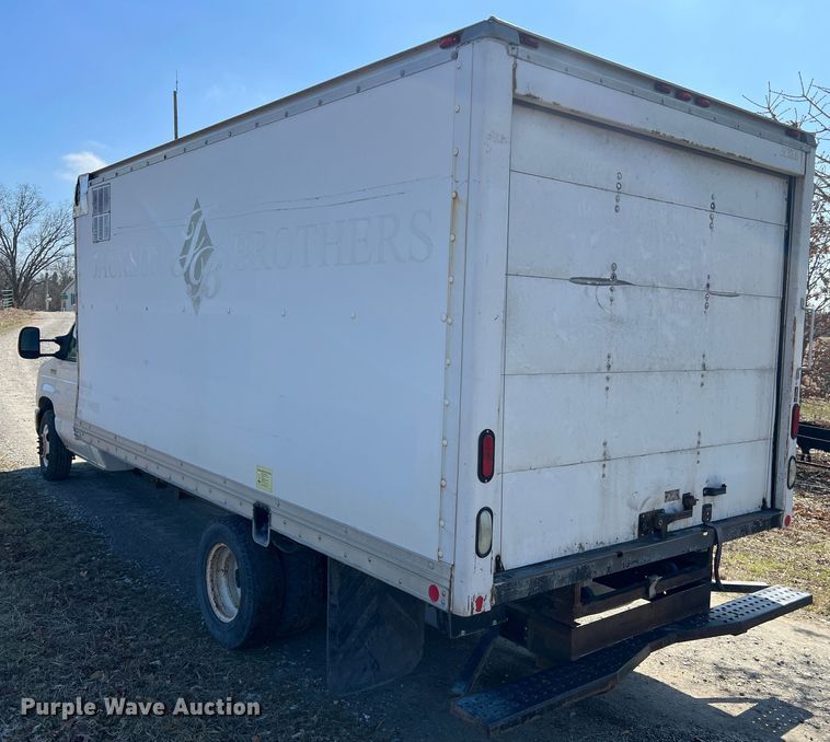 image for item MM9182 2013 Ford E450  box truck