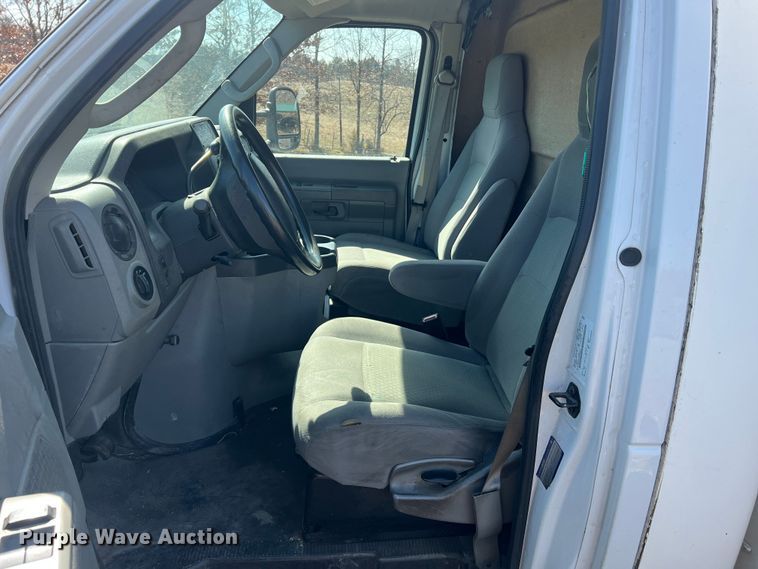 image for item MM9182 2013 Ford E450  box truck