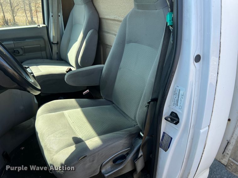 image for item MM9182 2013 Ford E450  box truck