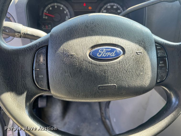 image for item MM9182 2013 Ford E450  box truck