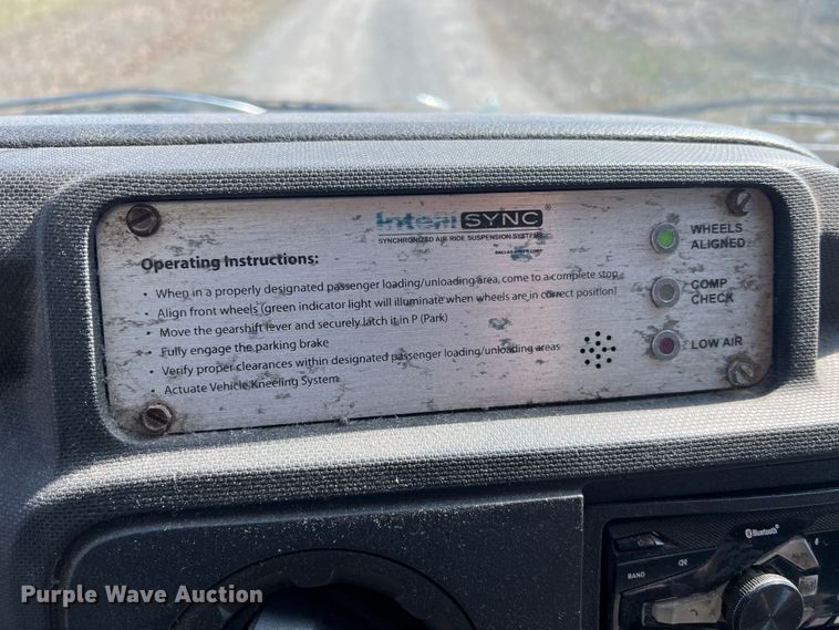 image for item MM9182 2013 Ford E450  box truck