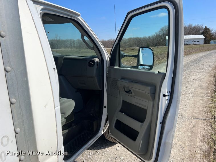 image for item MM9182 2013 Ford E450  box truck