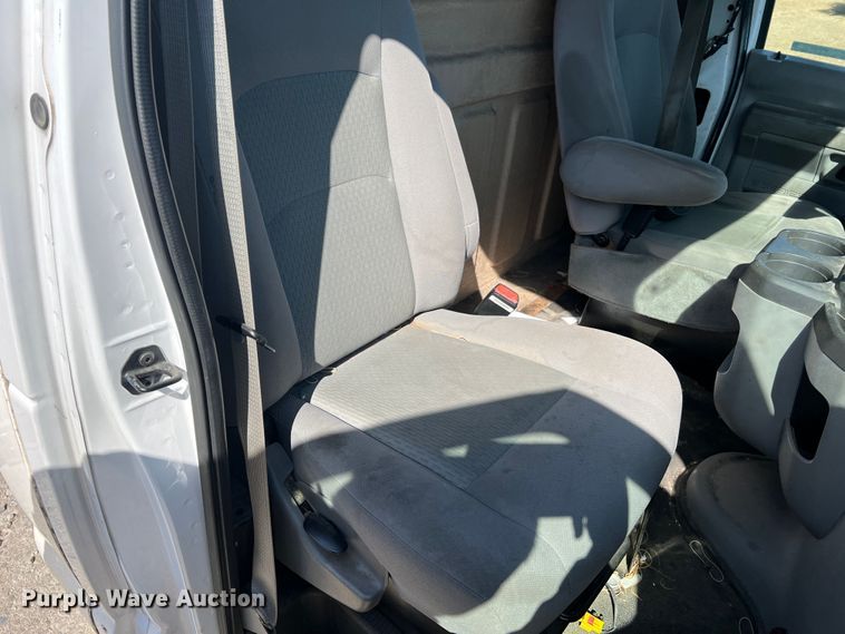 image for item MM9182 2013 Ford E450  box truck