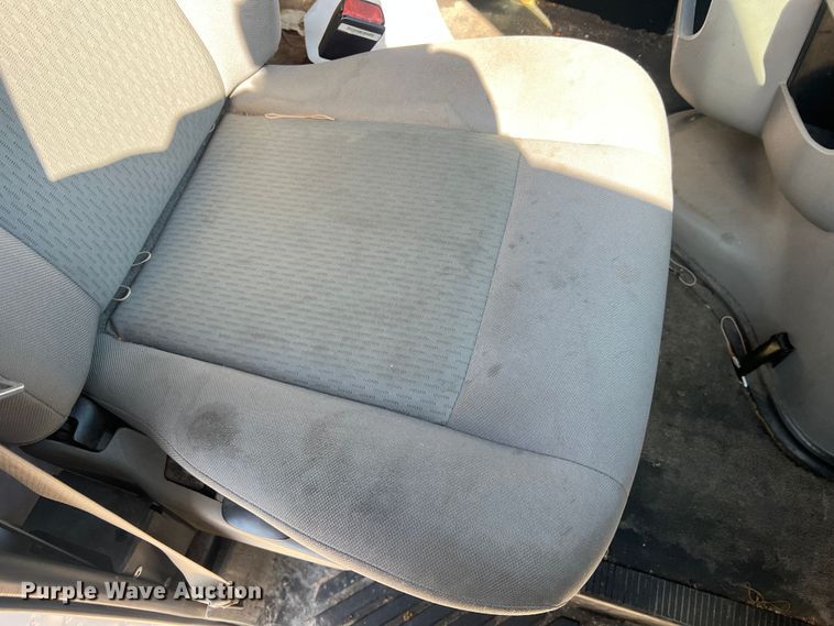 image for item MM9182 2013 Ford E450  box truck