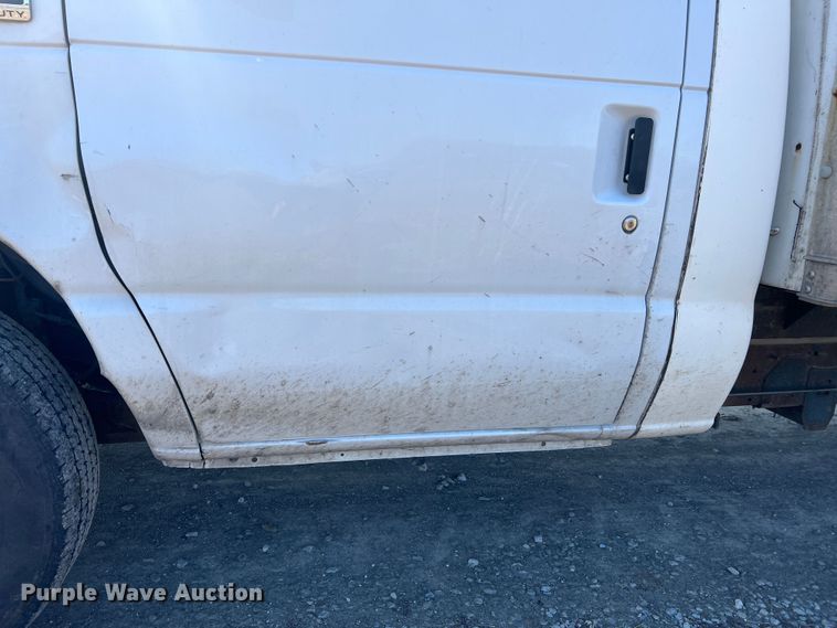 image for item MM9182 2013 Ford E450  box truck