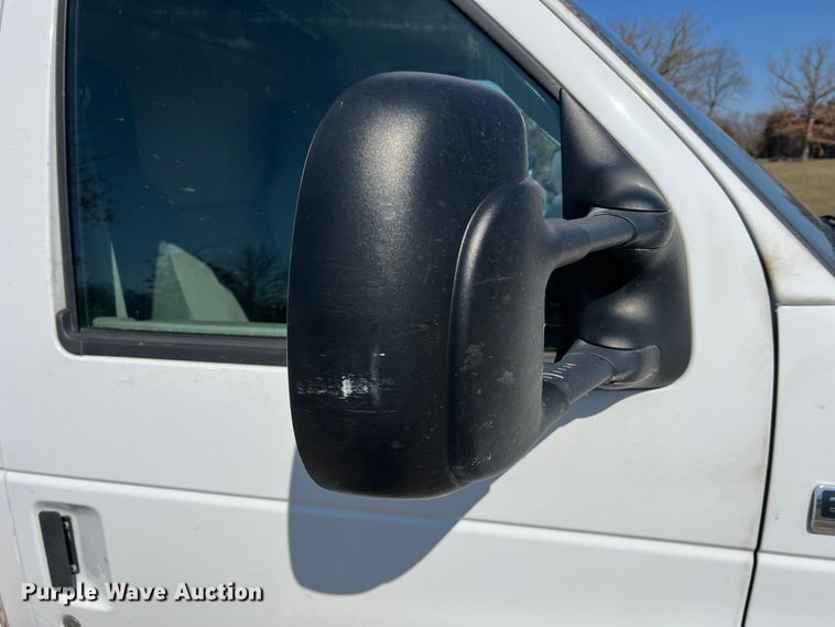 image for item MM9182 2013 Ford E450  box truck