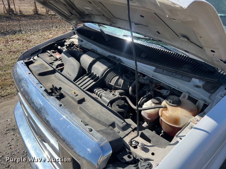 image for item MM9182 2013 Ford E450  box truck