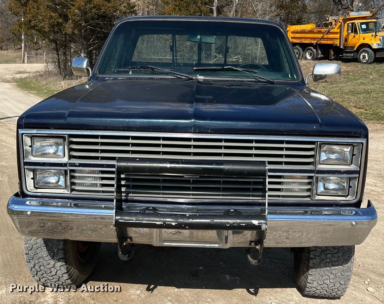 image for item MM9213 1984 Chevrolet K20  pickup truck cab and chassis