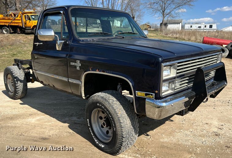 image for item MM9213 1984 Chevrolet K20  pickup truck cab and chassis