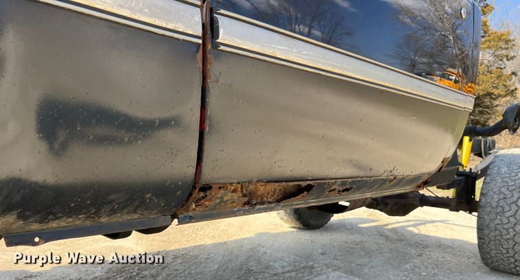 image for item MM9213 1984 Chevrolet K20  pickup truck cab and chassis