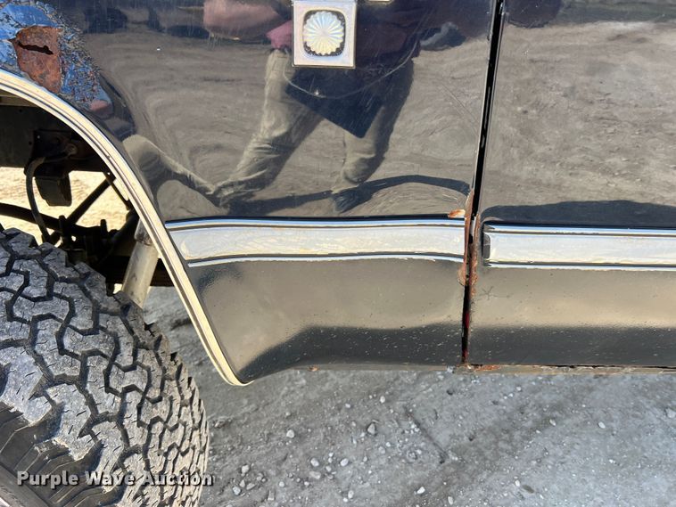 image for item MM9213 1984 Chevrolet K20  pickup truck cab and chassis