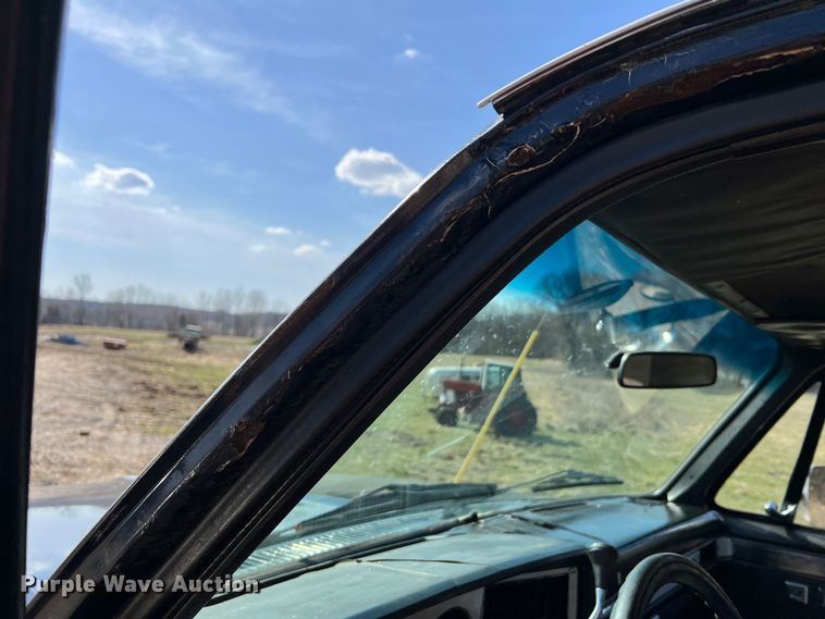 image for item MM9213 1984 Chevrolet K20  pickup truck cab and chassis