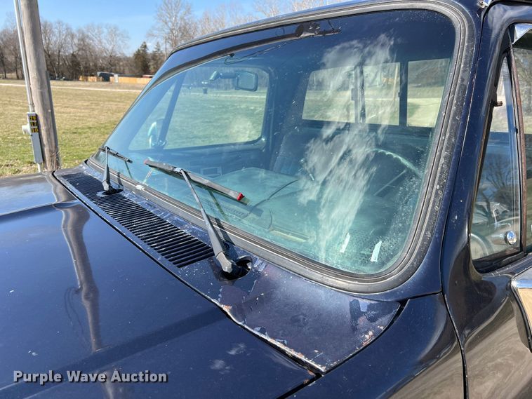 image for item MM9213 1984 Chevrolet K20  pickup truck cab and chassis