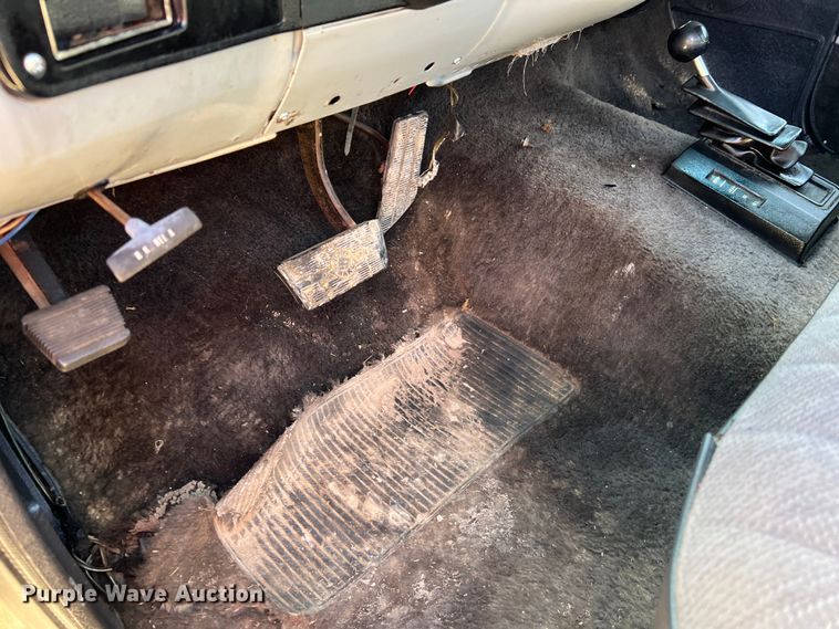 image for item MM9213 1984 Chevrolet K20  pickup truck cab and chassis