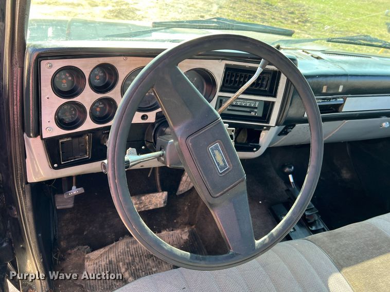 image for item MM9213 1984 Chevrolet K20  pickup truck cab and chassis