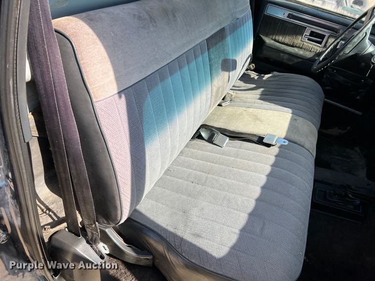 image for item MM9213 1984 Chevrolet K20  pickup truck cab and chassis