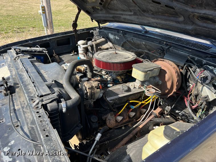 image for item MM9213 1984 Chevrolet K20  pickup truck cab and chassis