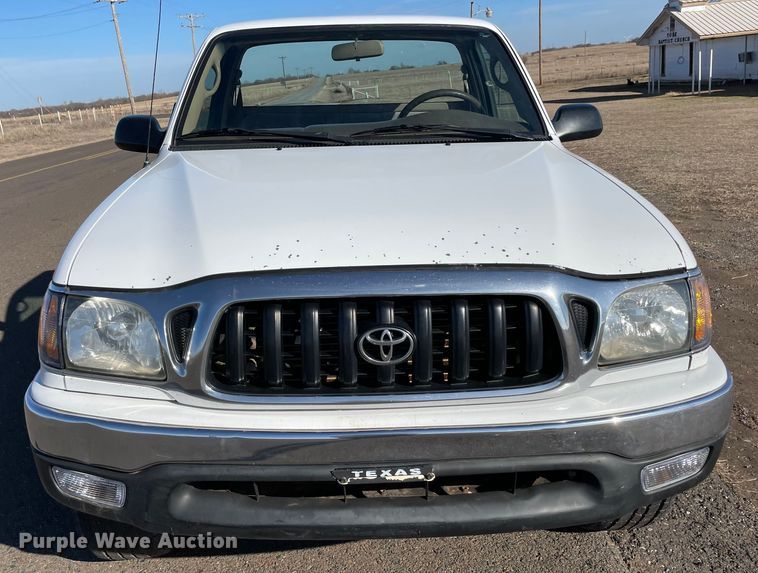 image for item MM9283 2003 Toyota Tacoma  pickup truck