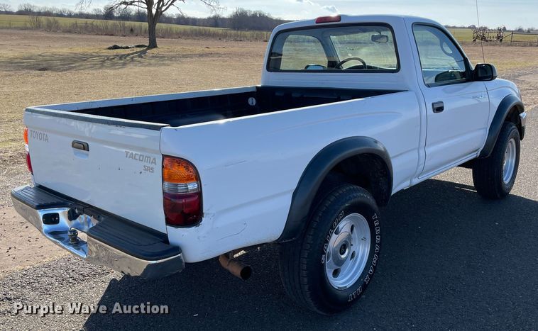 image for item MM9283 2003 Toyota Tacoma  pickup truck