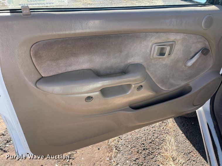 image for item MM9283 2003 Toyota Tacoma  pickup truck