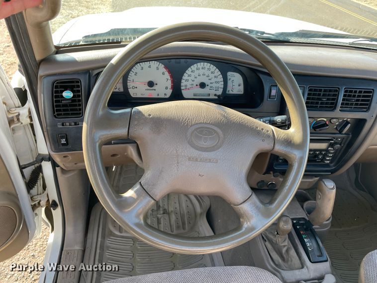 image for item MM9283 2003 Toyota Tacoma  pickup truck