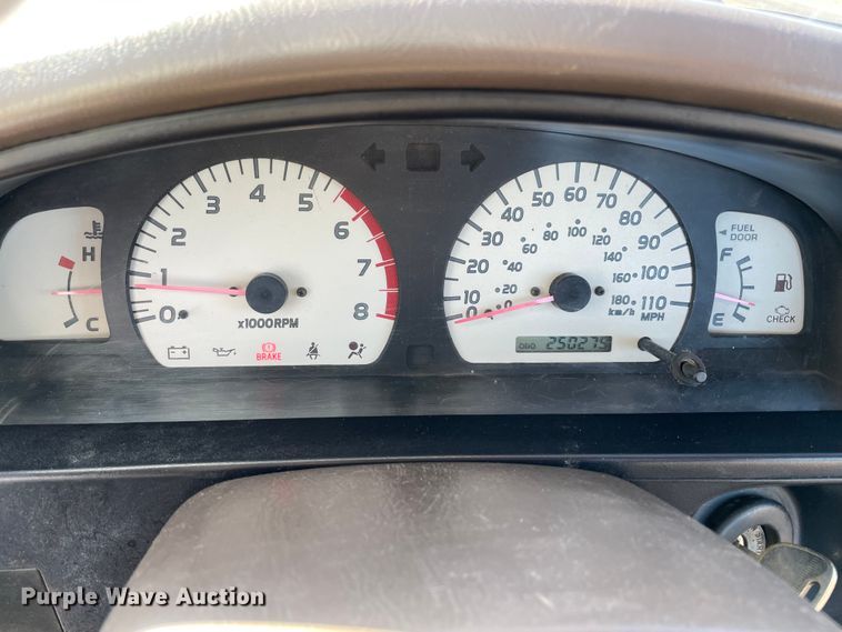 image for item MM9283 2003 Toyota Tacoma  pickup truck