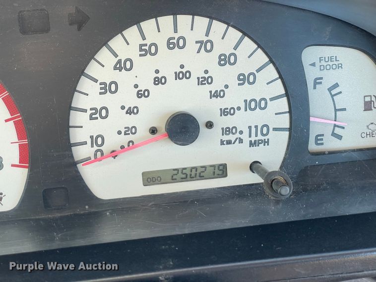 image for item MM9283 2003 Toyota Tacoma  pickup truck