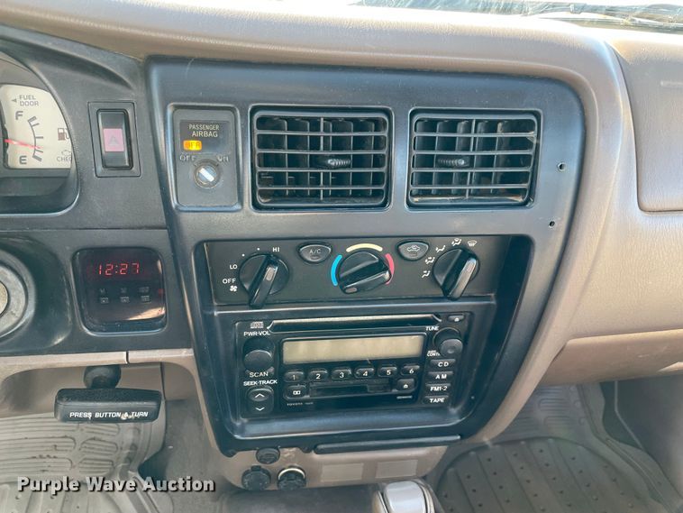 image for item MM9283 2003 Toyota Tacoma  pickup truck