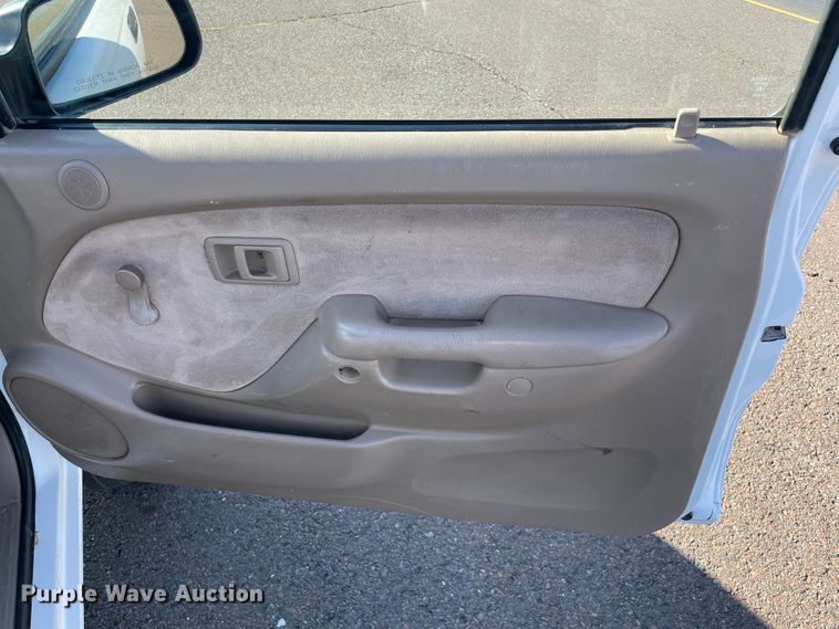 image for item MM9283 2003 Toyota Tacoma  pickup truck