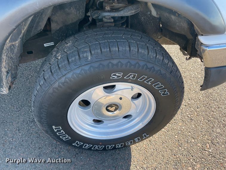 image for item MM9283 2003 Toyota Tacoma  pickup truck