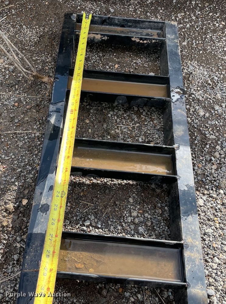 image for item MM9313 2022 PJ  utility trailer
