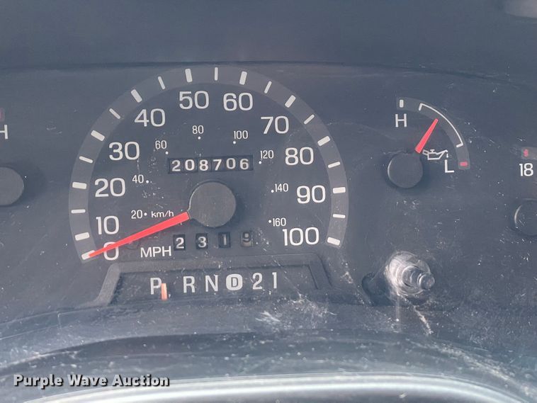 image for item MM9326 2000 Ford E450 Super Duty  ambulance