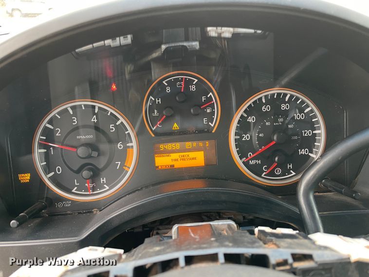 image for item MM9327 2011 Nissan Titan  Crew Cab pickup truck