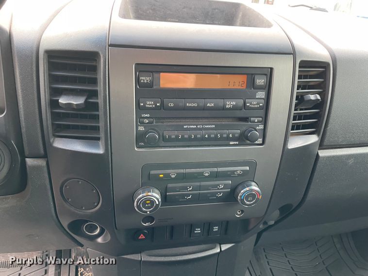 image for item MM9327 2011 Nissan Titan  Crew Cab pickup truck