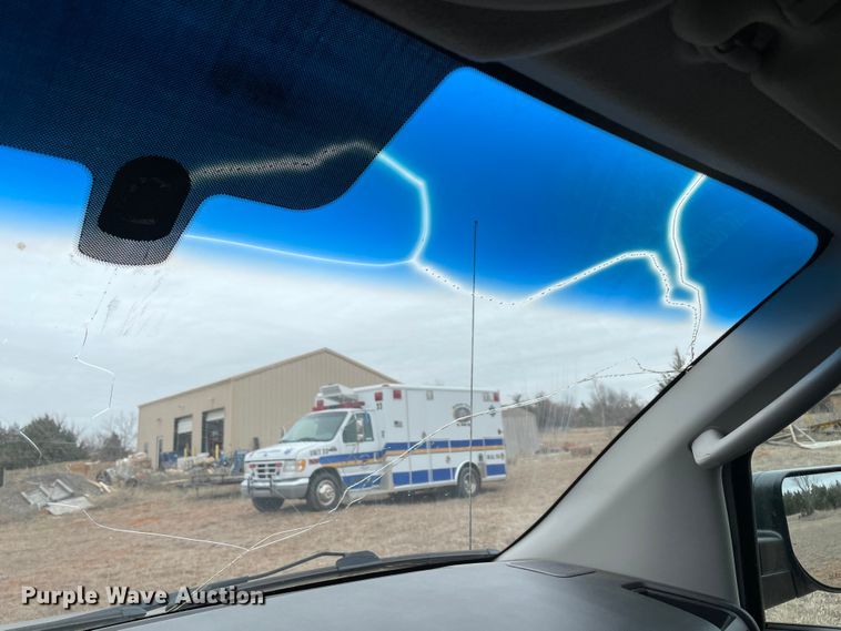 image for item MM9327 2011 Nissan Titan  Crew Cab pickup truck