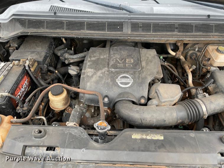 image for item MM9327 2011 Nissan Titan  Crew Cab pickup truck