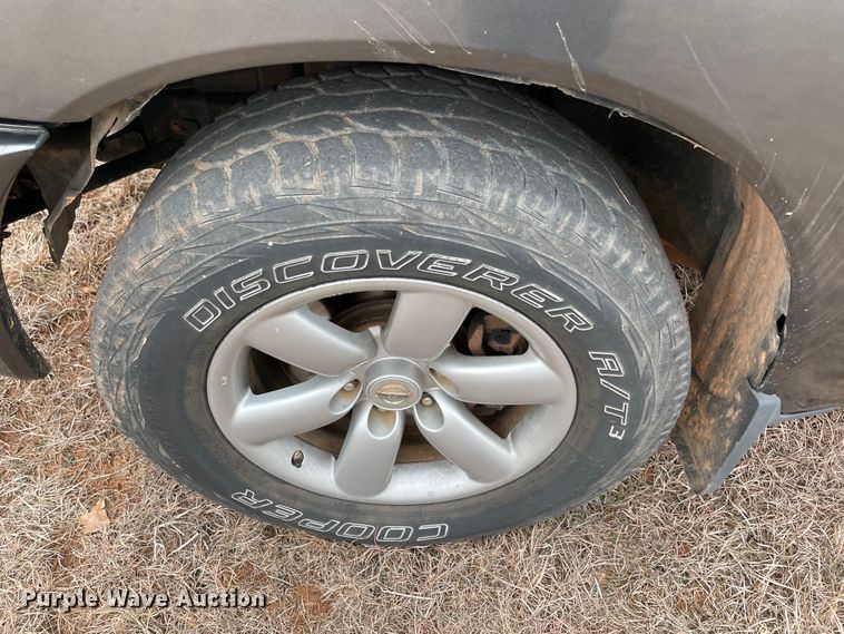 image for item MM9327 2011 Nissan Titan  Crew Cab pickup truck