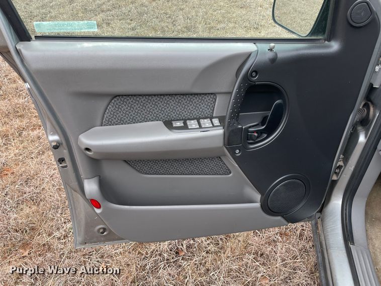 image for item MM9328 2004 Pontiac Aztek  SUV