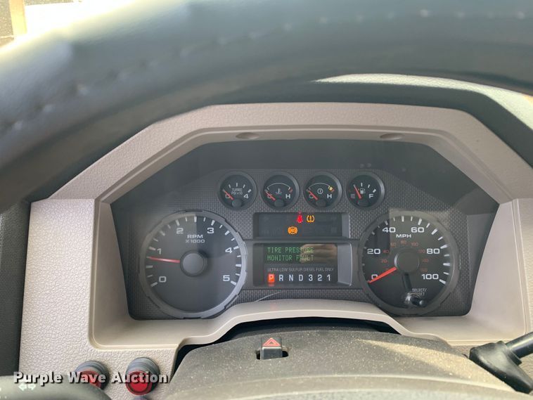 image for item MM9752 2009 Ford F250 Super Duty  Crew Cab pickup truck