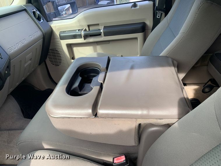 image for item MM9752 2009 Ford F250 Super Duty  Crew Cab pickup truck