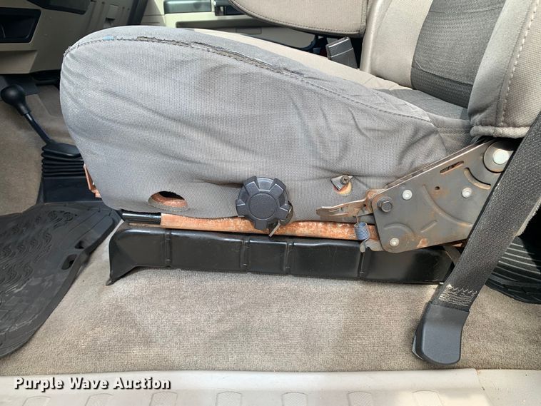 image for item MM9752 2009 Ford F250 Super Duty  Crew Cab pickup truck