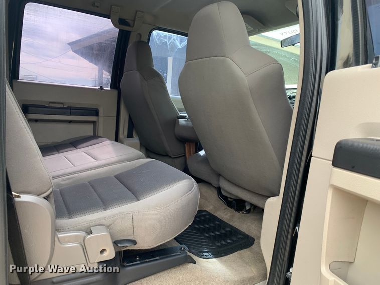 image for item MM9752 2009 Ford F250 Super Duty  Crew Cab pickup truck