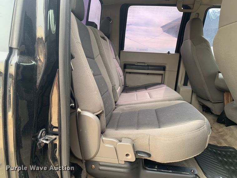 image for item MM9752 2009 Ford F250 Super Duty  Crew Cab pickup truck