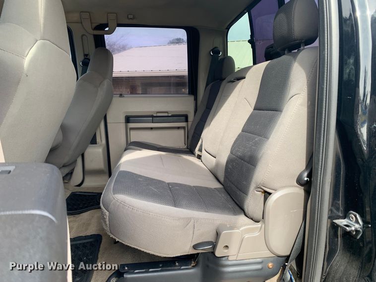 image for item MM9752 2009 Ford F250 Super Duty  Crew Cab pickup truck