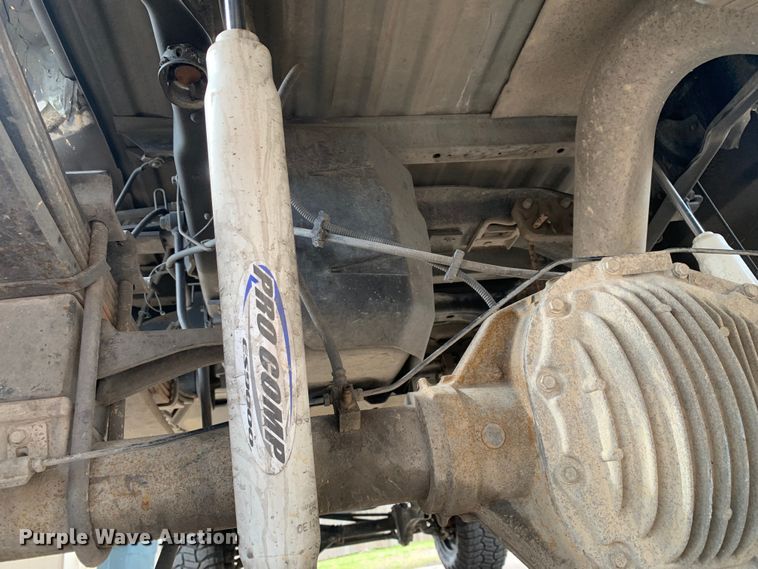 image for item MM9752 2009 Ford F250 Super Duty  Crew Cab pickup truck