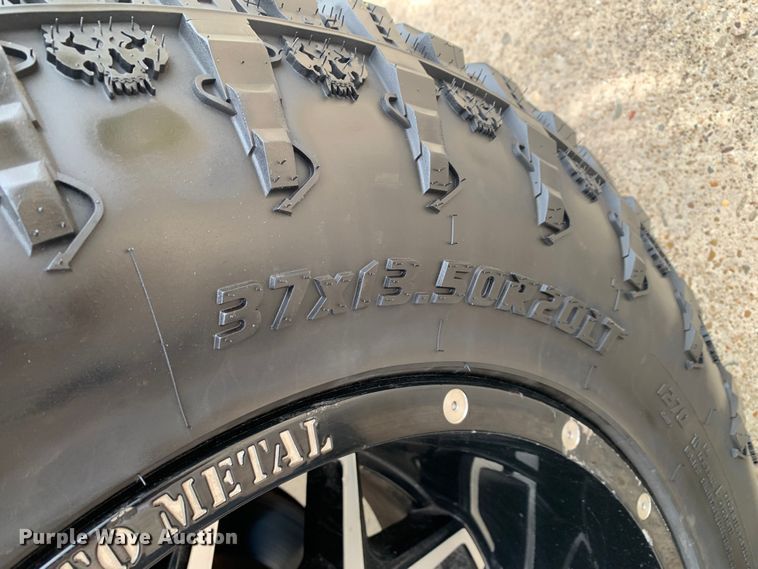 image for item MM9752 2009 Ford F250 Super Duty  Crew Cab pickup truck