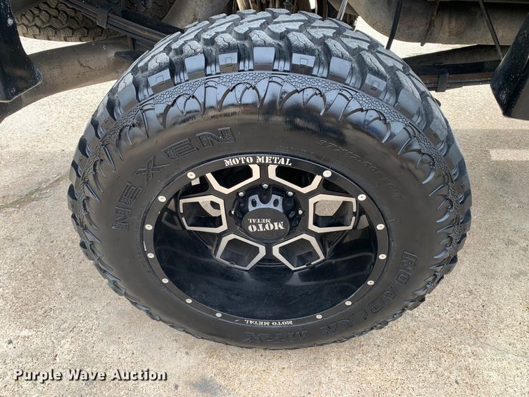 image for item MM9752 2009 Ford F250 Super Duty  Crew Cab pickup truck