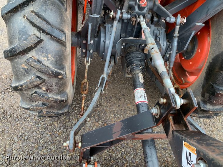 image for item MM9773 Kubota L2800  MFWD tractor