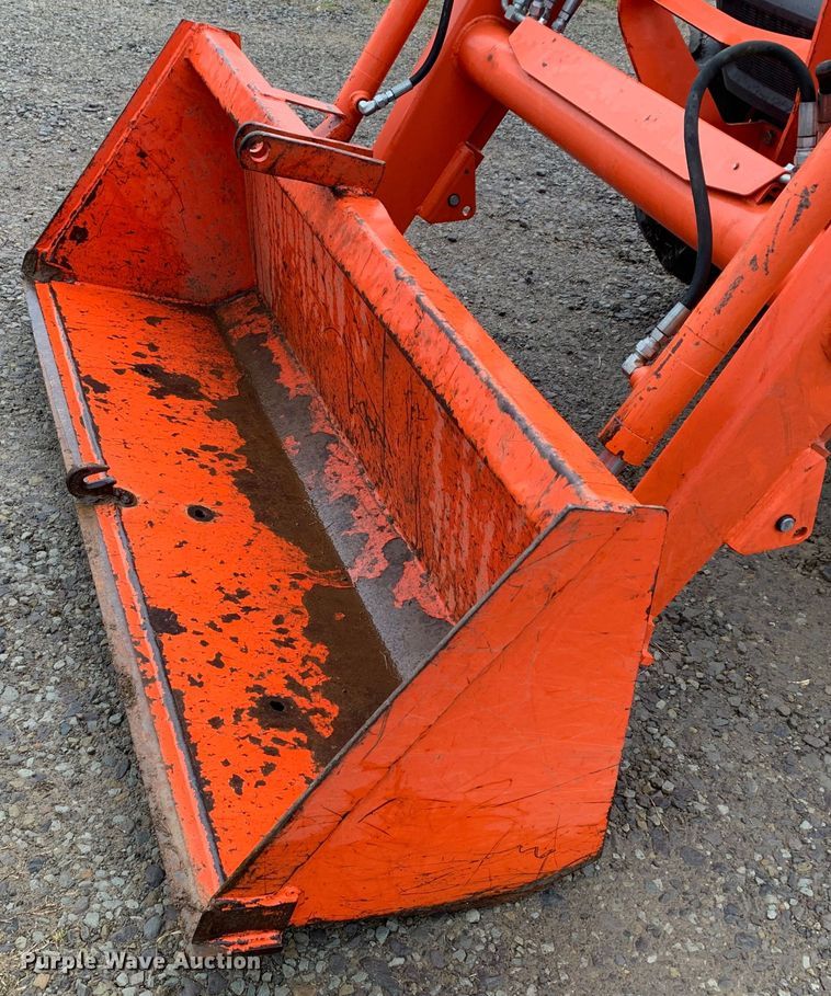 image for item MM9773 Kubota L2800  MFWD tractor